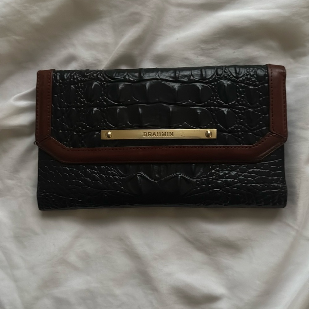 Brahmin Wallet Tri-Fold Black Melbourne Croc Embossed Leather with Brahmin Eye